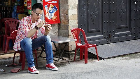 Nghe Hà Okio ngẫu hứng với... Cafe sữa đá