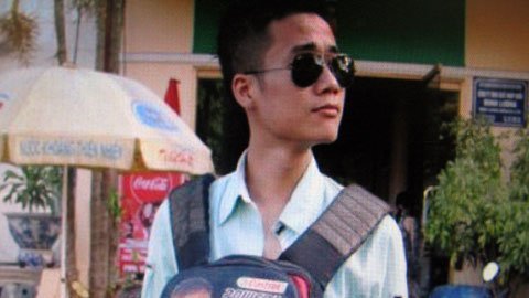 Nam sinh dùng clip sex cưỡng dâm bồ cũ