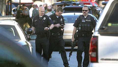 Xả súng đẫm máu ở California