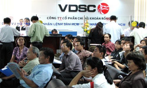 Công ty CK 'còi': Làm gì để tồn tại?
