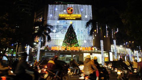 Hà Nội mặc áo mới đón Giáng sinh