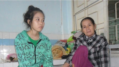 Thiếu 100 triệu mổ tim: Mẹ ơi, con không muốn chết!