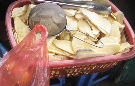 Bán bánh khoai, bánh chuối mùa rét: Lãi 1 triệu/ngày