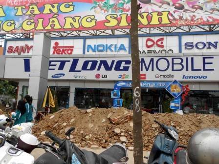 Lùm xùm  việc siêu thị Việt Long 