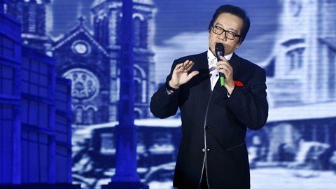 Điều... khó nói về live show Elvis Phương