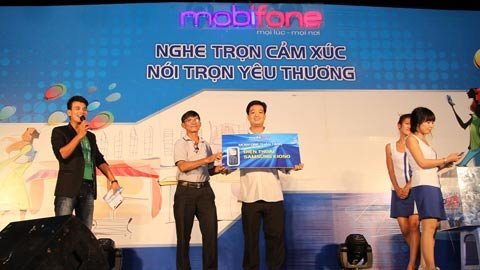 MobiFone tặng cước đặc biệt cho công nhân TP.HCM