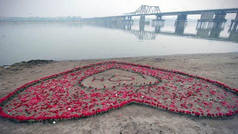 Mẫu teen tự tử chỉ vì người yêu hủy hẹn xem phim