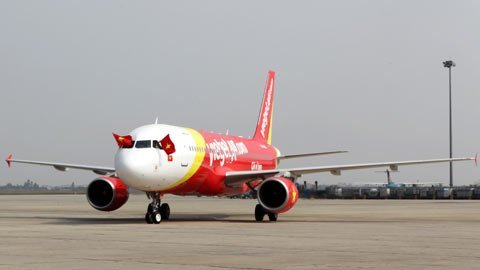 Tăng giá vé máy bay là bất khả kháng?