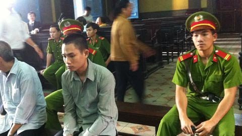 Sát hại bà chủ vuông tôm để cướp vàng