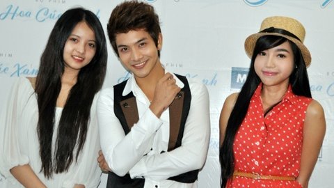 Hot girl Elly Trần thích vào vai hiền lành