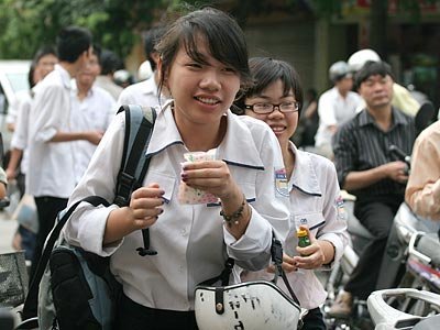 Trường chuyên được mở lớp không chuyên