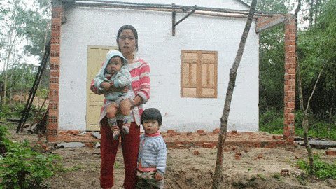 Côn đồ tuổi teen vào tận bệnh viện truy sát người