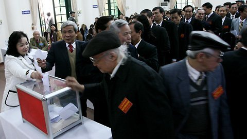 Vai trò bí thư trong công tác cán bộ