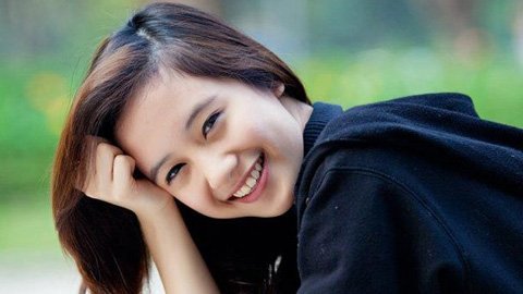 Gặp cô bạn mẫu teen có nụ cười thiên thần