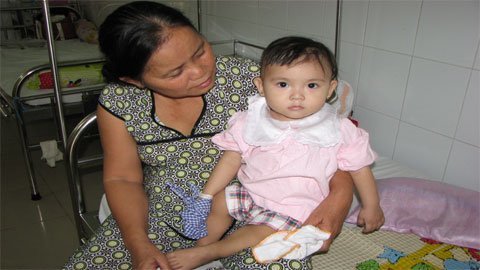 15 tháng tuổi phẫu thuật 3 lần
