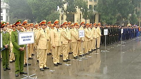 Ra quân triển khai năm ATGT 2012