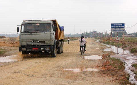 Mỏ sắt lớn nhất ĐNA lại bắt đầu... rục rịch