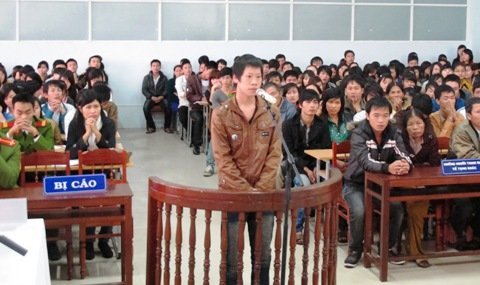 Rửa hận cho chiến hữu, trai làng lãnh án