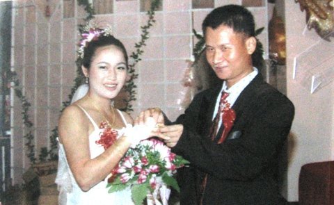 Cô dâu trót lấy chồng ngoại đã liên lạc về nhà