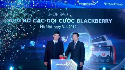 Ung dung xài dịch vụ BlackBerry với chỉ 20.000 đồng/tháng