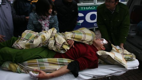 Xả súng điên cuồng chống người thi hành công vụ