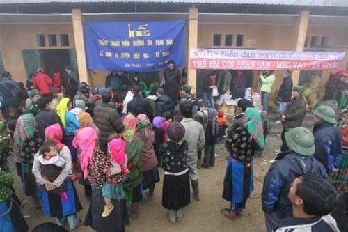 Dựng xong trường do bạn đọc VietNamNet góp sức