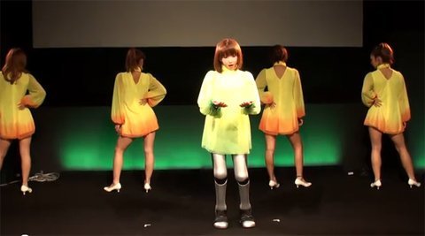 Cô gái robot khiêu vũ gây sốt làng công nghệ