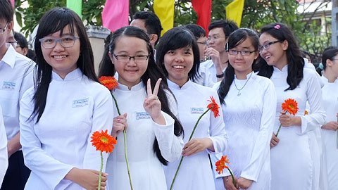 Bạn trẻ làm văn về 'trái tim tật nguyền'