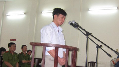 Cảnh sát cơ động đánh CSGT lãnh 7 tháng tù