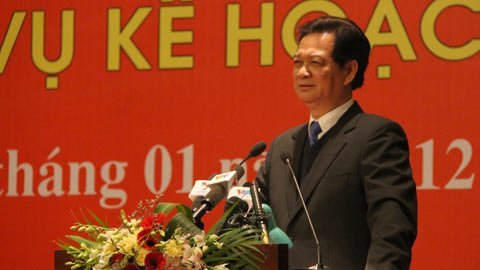 'Tiền chúng ta đi vay, nhưng nhà thầu ngoại lại trúng...'