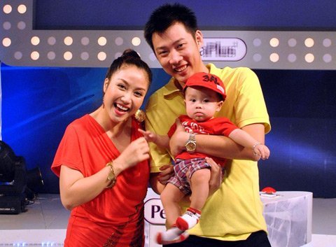 Ốc Thanh Vân mang cả nhà đi chơi game show