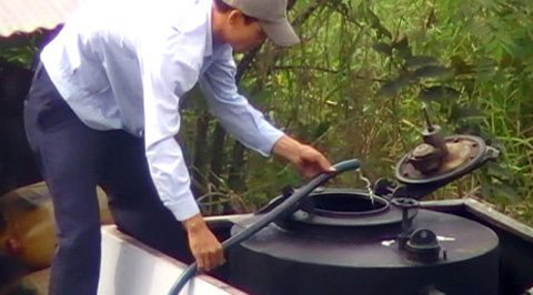 Kinh hoàng “công nghệ” xăng dỏm