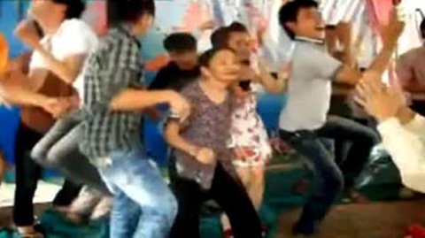 Sốc với clip cụ già nhảy 