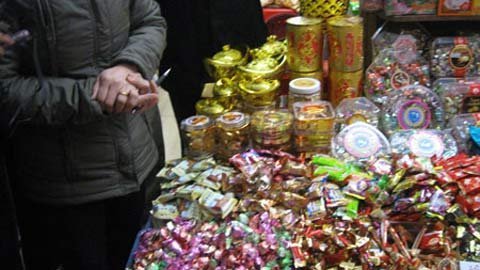 Mua kẹo cân Trung Quốc, dễ dính hàng tồn