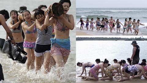 Xem nữ vệ sỹ mặc bikini tập luyện trên biển