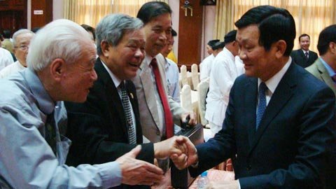 Động viên dân chống tham nhũng dù ở cấp nào