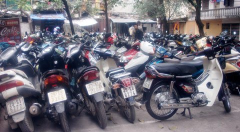 Những “quả bom nổ chậm” trong bãi gửi xe