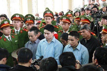 Những 'phát ngôn' đặc biệt trong phiên xử Luyện