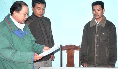 Mẹ vợ đã chết, vẫn đưa đi công chứng để vay tiền