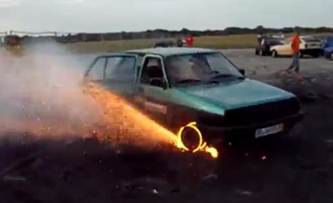 Màn đốt lốp kinh hoàng