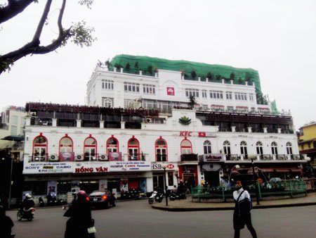 'Hốt bạc' nhờ bán chỗ xem pháo hoa đêm giao thừa