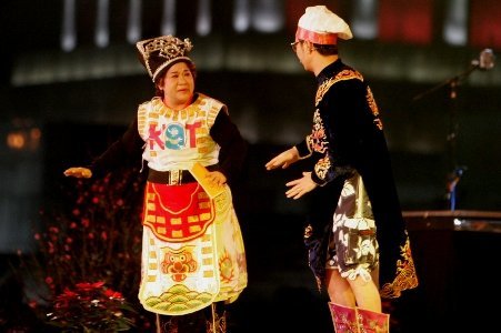 Nụ Tầm Xuân và Rồng Thiêng hội tụ