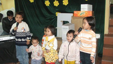 Tết ấm VietNamNet đến với trẻ đặc biệt