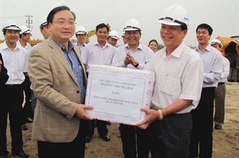 Dùng ghế TGĐ cược tiến độ với Bộ trưởng Thăng