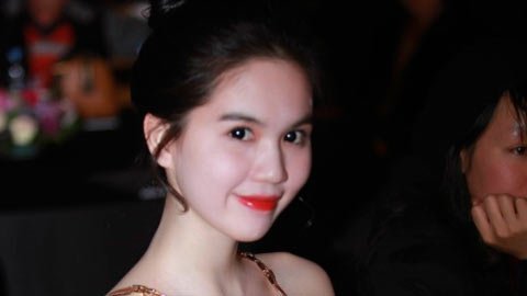 Mẫu ngoại cũng ngất ngây vì vẻ đẹp Ngọc Trinh