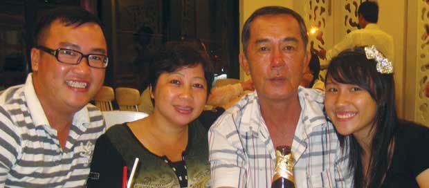 Sống phải biết bằng lòng với mình