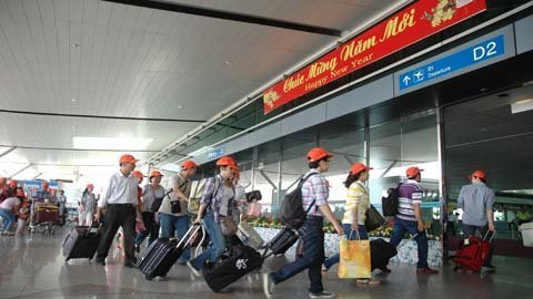 Đại gia chi tiền tỷ ở khách sạn 7 sao dịp Tết