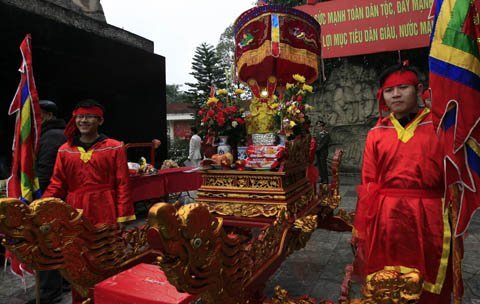 Tưng bừng lễ hội Gò Đống Đa