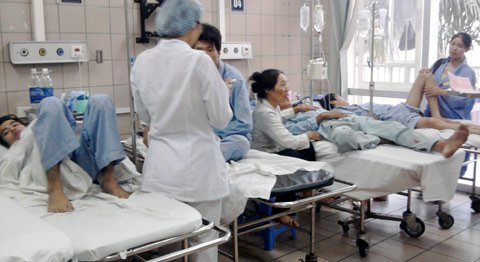 Bệnh viện quá tải nặng sau kì nghỉ Tết