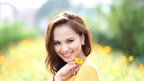 Diễm Hương: 'Chuyện cưới xin, cứ để xếp hàng'